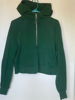 GUC Lululemon Scuba in Everglade Green in size  XS/S